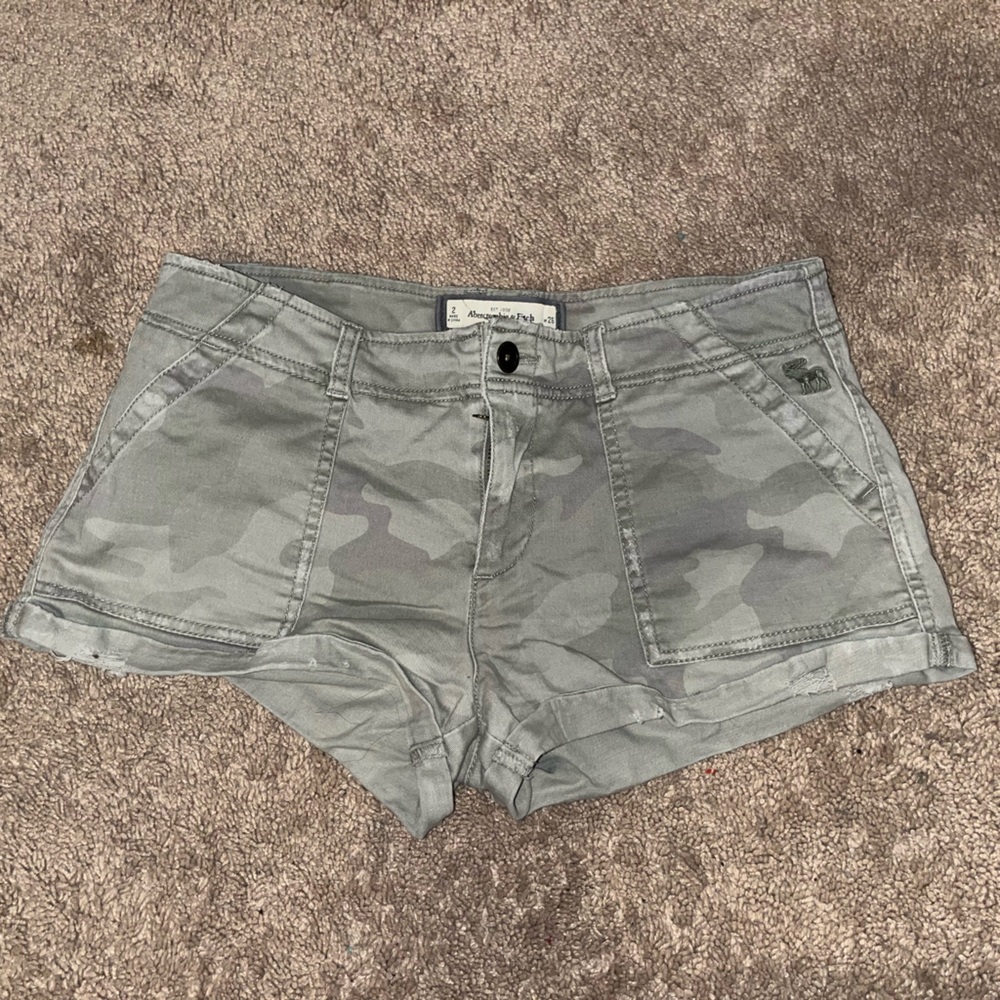 Abercrombie & Fitch, Size two, light camo cargo shorts!